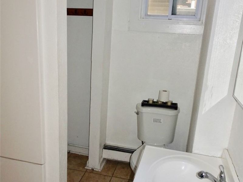 4587 Niessen Court , Cleveland, OH 44109 Photo 17