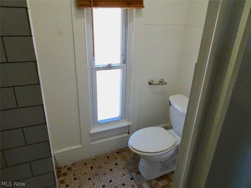 4587 Niessen Court , Cleveland, OH 44109 Photo 36