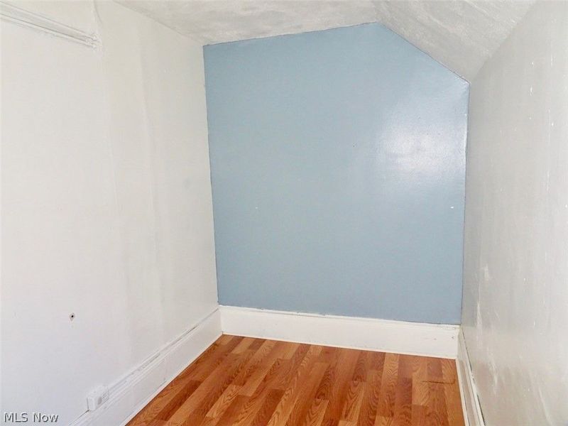 4587 Niessen Court , Cleveland, OH 44109 Photo 40