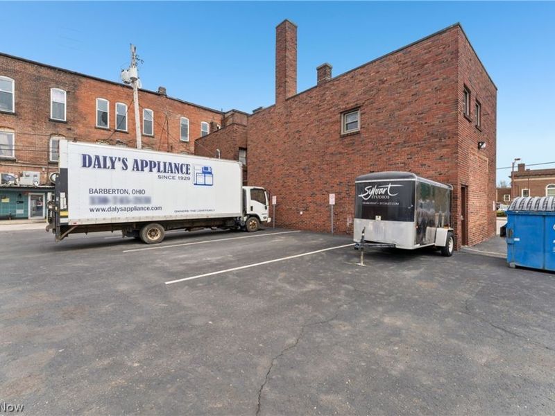 70 4th Street NW, Barberton, OH 44203 Photo 32