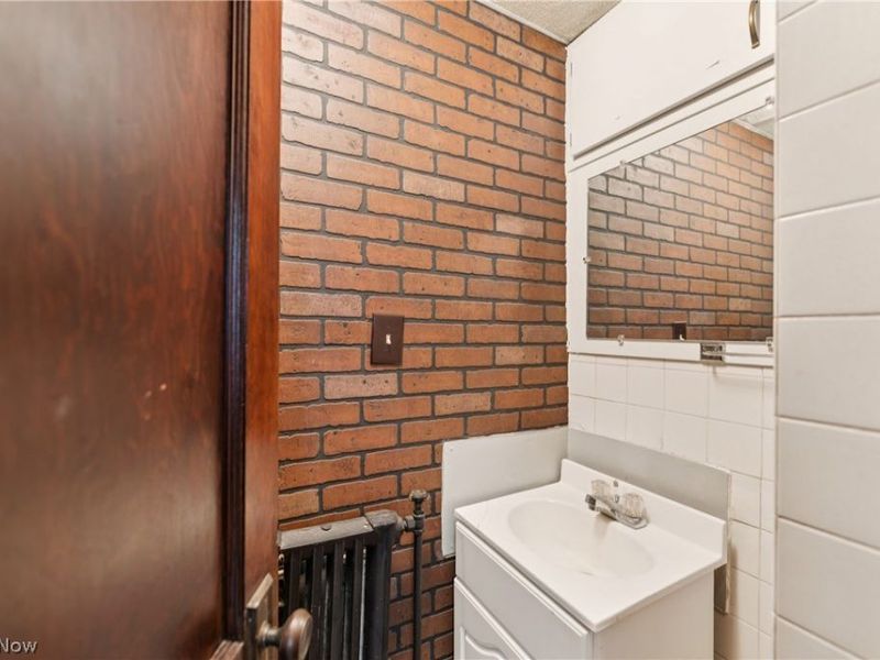 70 4th Street NW, Barberton, OH 44203 Photo 19