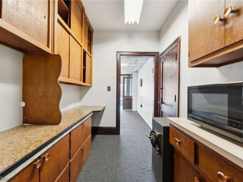 70 4th Street NW, Barberton, OH 44203 Photo 21