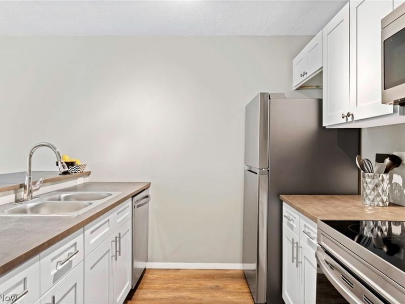 10524 Clifton Boulevard , Unit 301, Cleveland, OH 44102 Photo 8