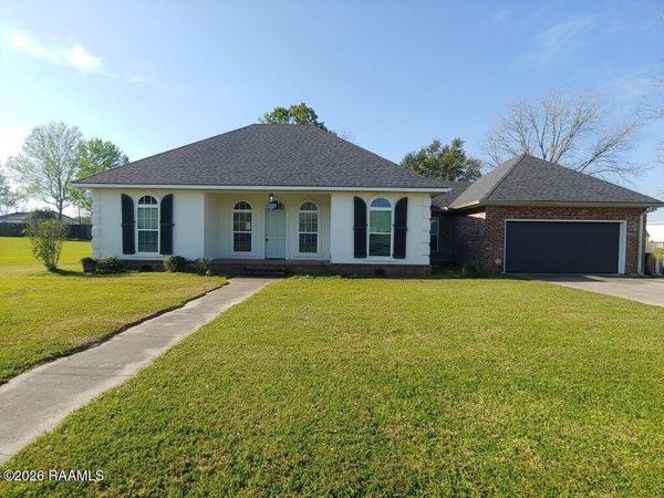 422 E Magnolia Street , Abbeville, LA 70510