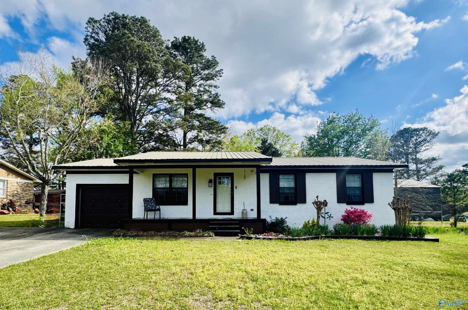 1402 Stage Road, Hartselle, AL 35640 Main Photo