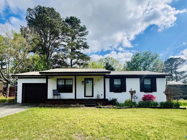 1402 Stage Road, Hartselle, AL 35640