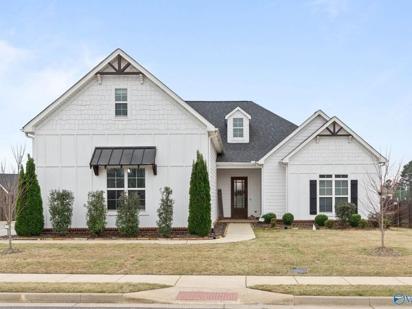102 Parkland Hill Trace, Madison, AL 35756
