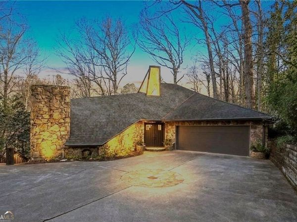562 Pine Valley Road SE, Marietta, GA 30067