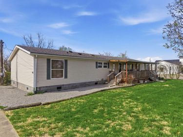 1085 Woodlake Road, Stamping Ground, KY 40379