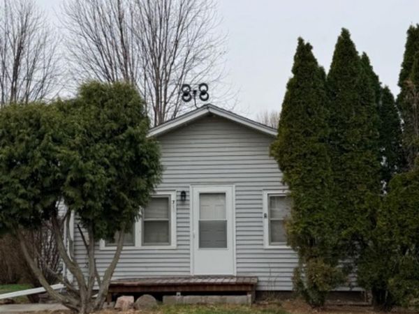 715 Burton Street, Sioux City, IA 51103