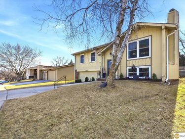 6230 N 114 Street, Omaha, NE 68164
