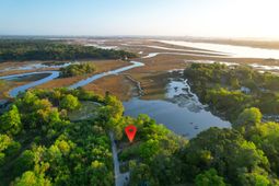 1022 Justin Avenue photo 4