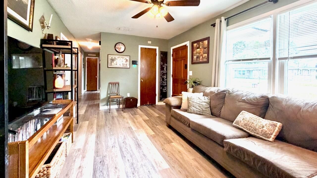 4520 Garwood Drive Photo 5