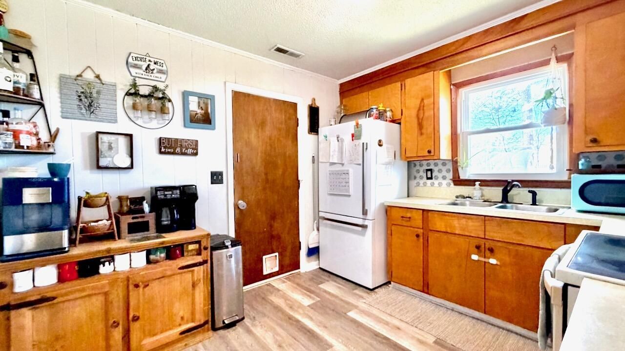 4520 Garwood Drive Photo 9