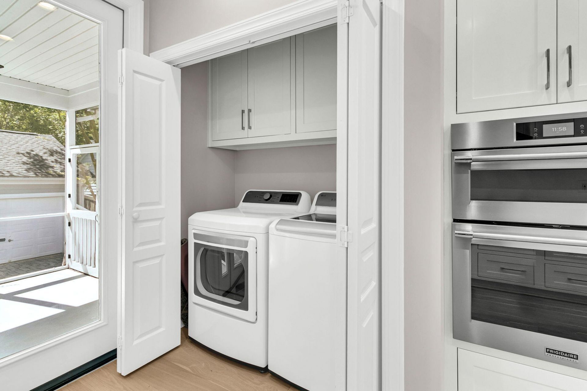 1135 Thrower Street Photo 11