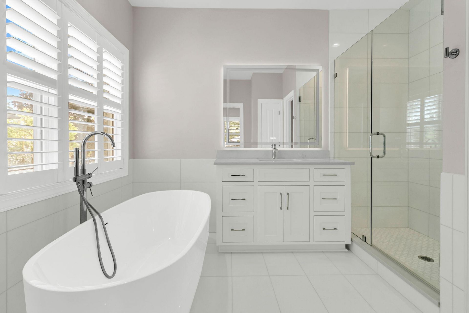 1135 Thrower Street Photo 23