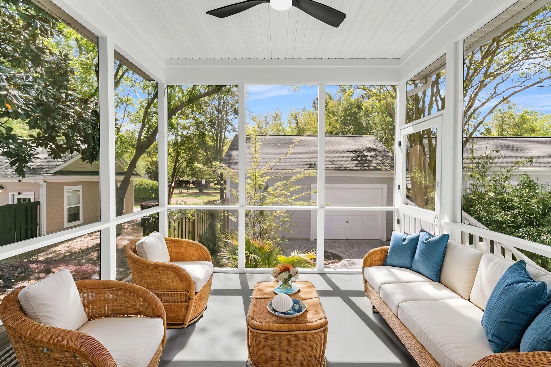 1135 Thrower Street Photo 29