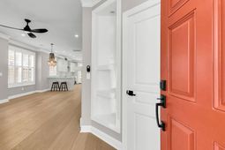 1135 Thrower Street photo 4