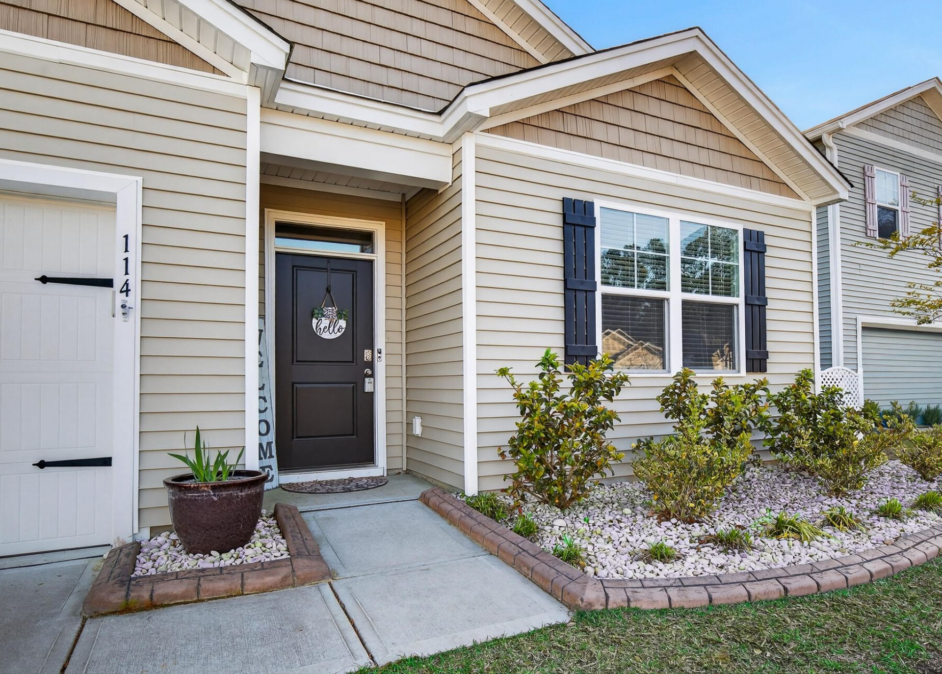 114 Valley Row Photo 5