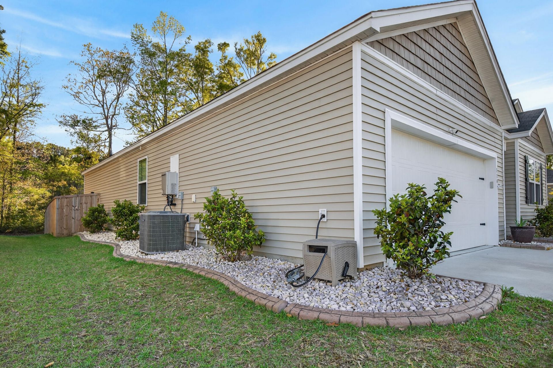 114 Valley Row Photo 7