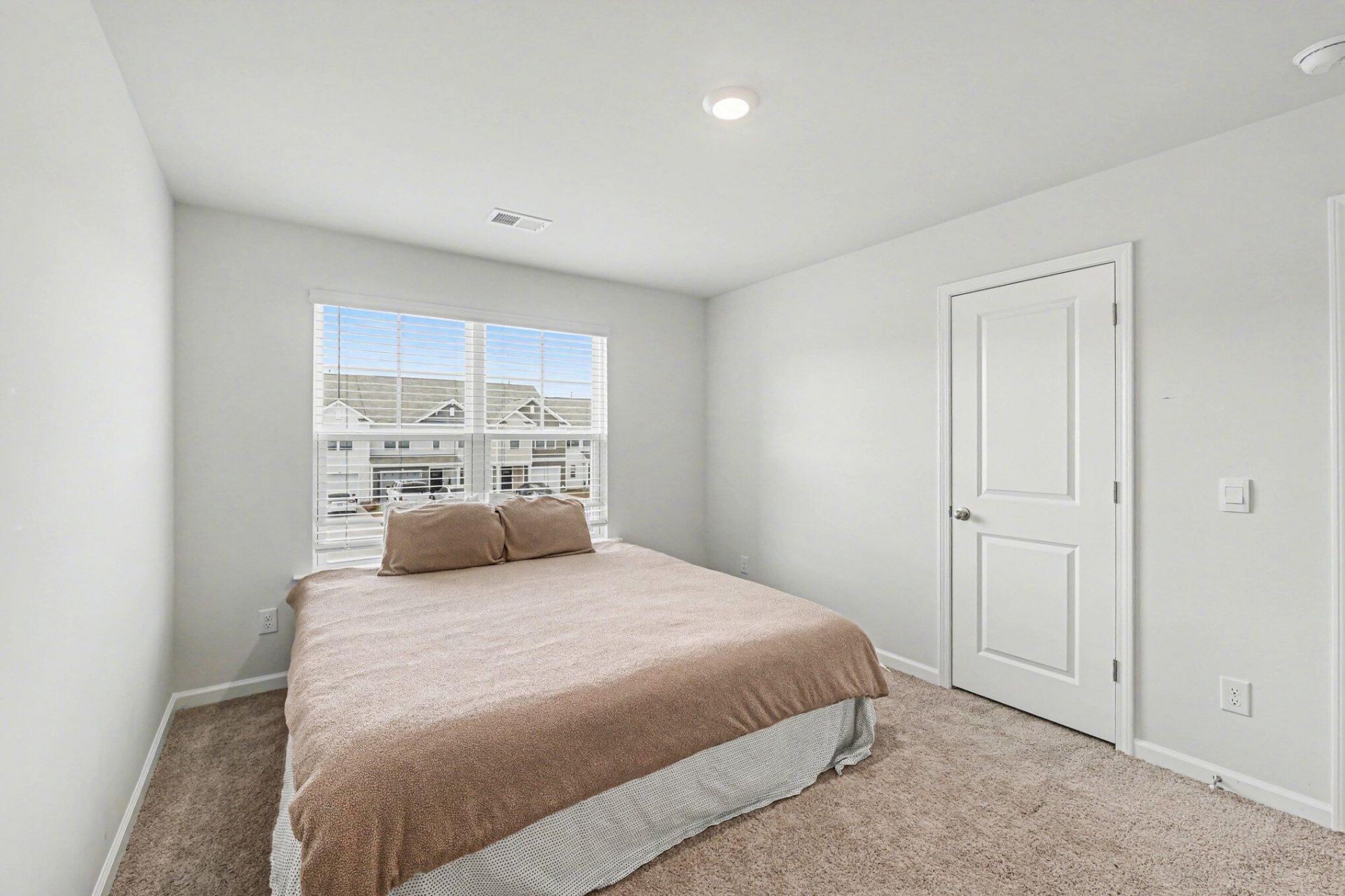 255 Ivory Shadow Road Photo 30