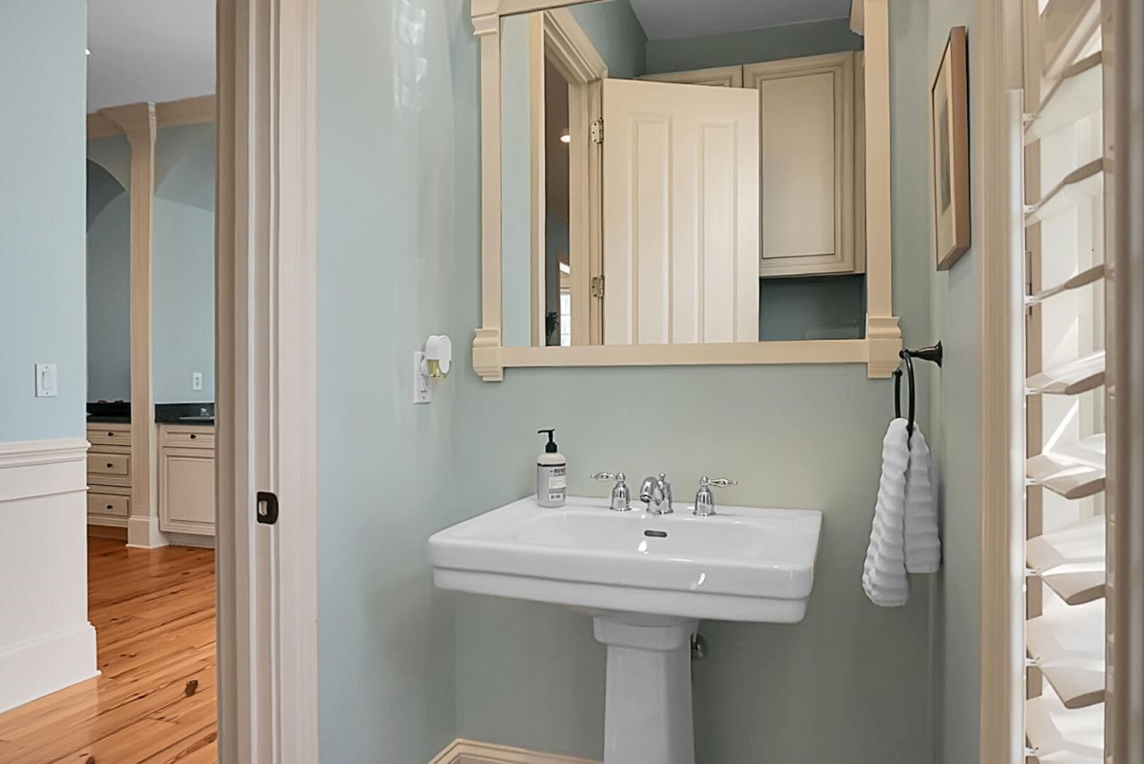 1307 Chardon Commons Photo 18