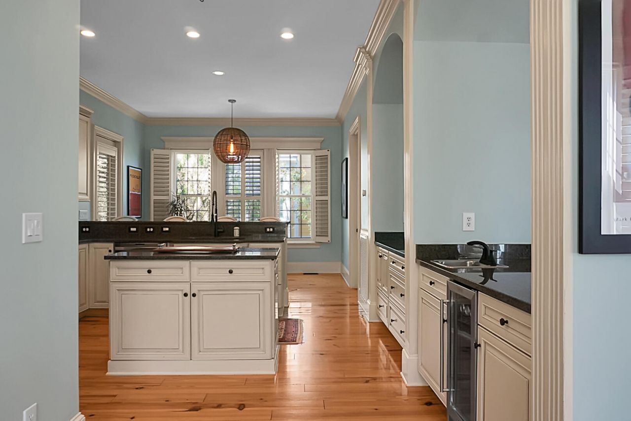 1307 Chardon Commons Photo 22