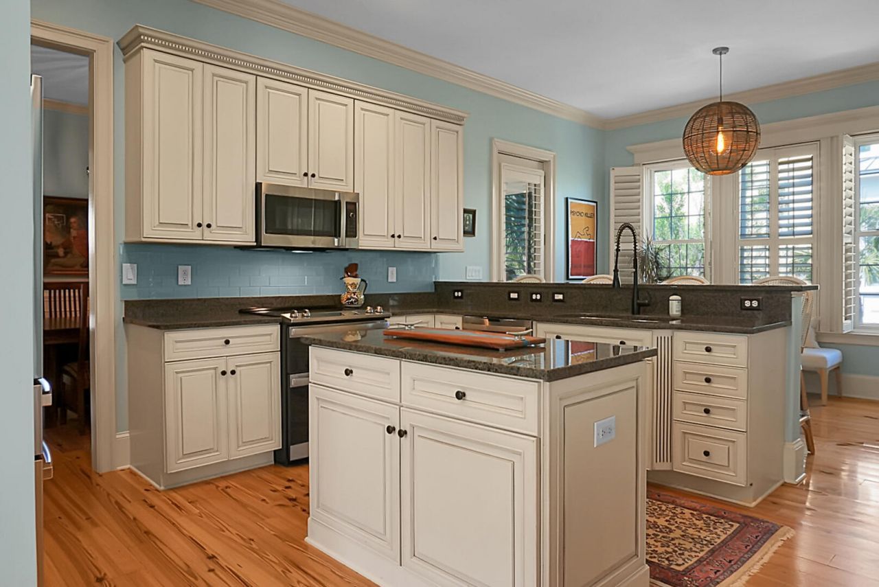 1307 Chardon Commons Photo 23