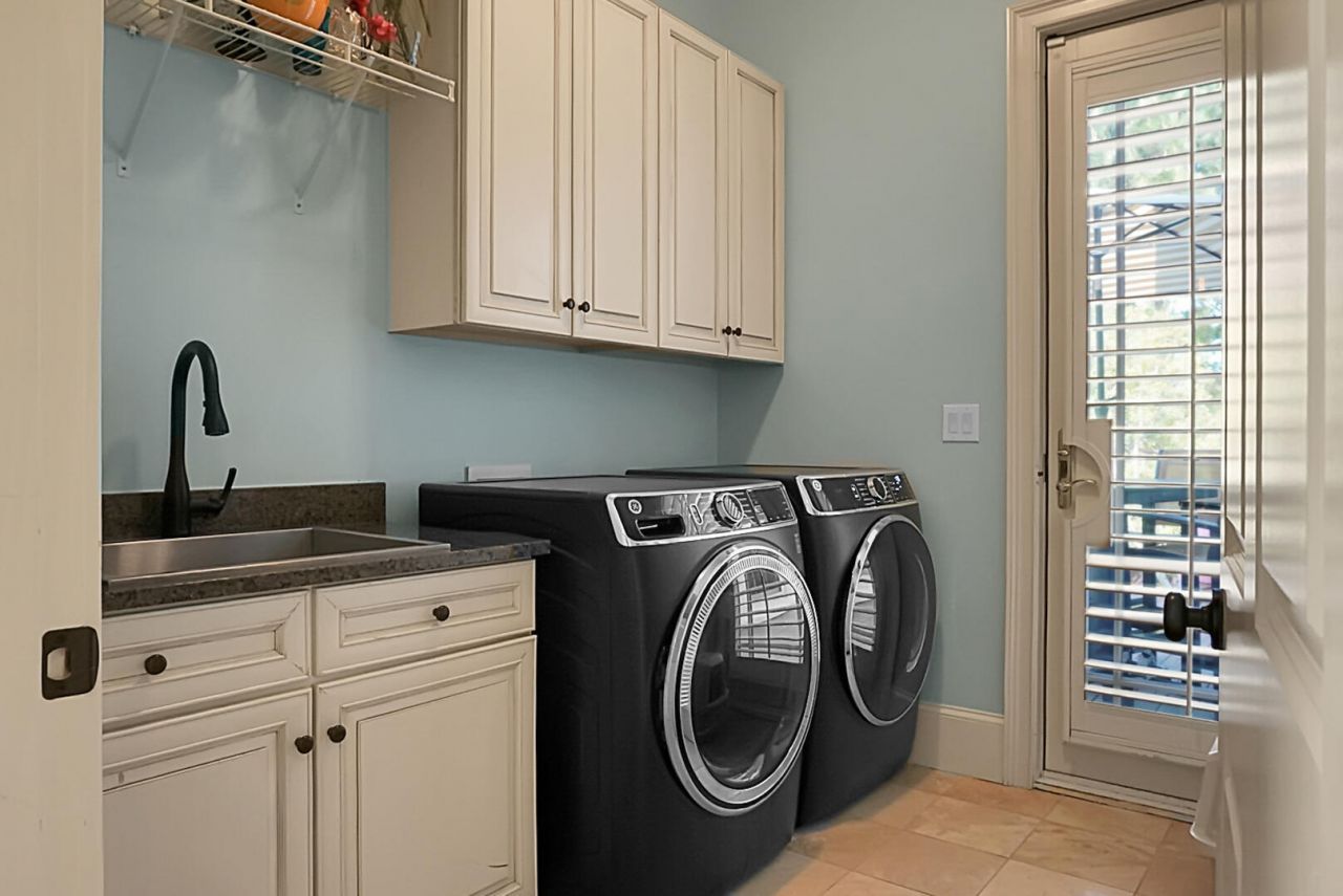 1307 Chardon Commons Photo 28