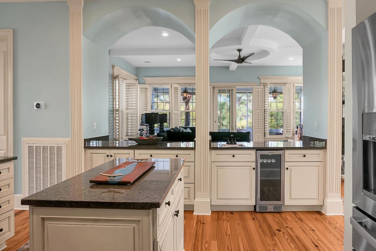 1307 Chardon Commons Photo 29