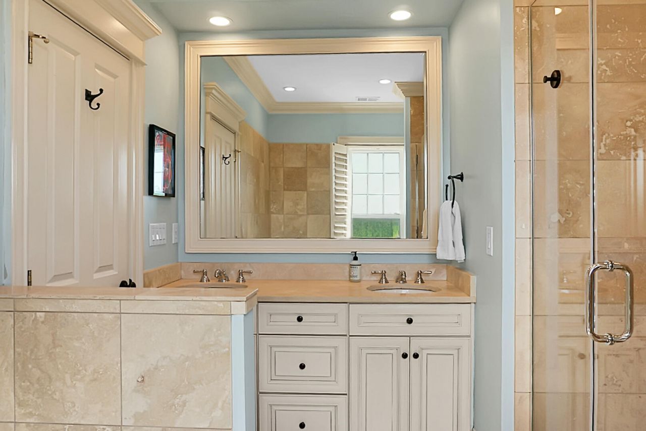 1307 Chardon Commons Photo 46