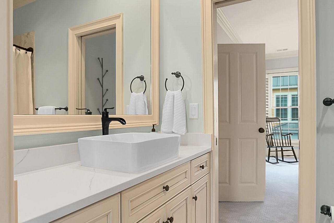 1307 Chardon Commons Photo 49