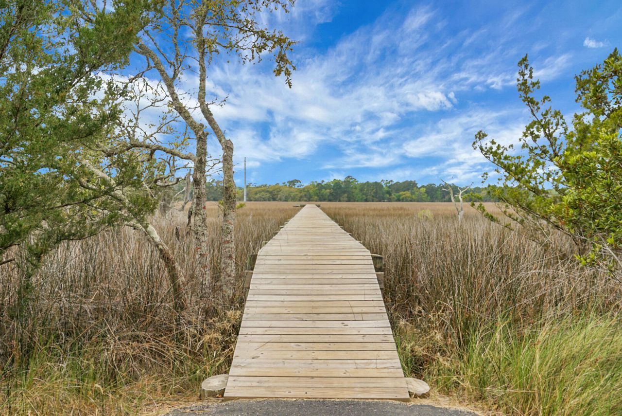 1307 Chardon Commons Photo 64