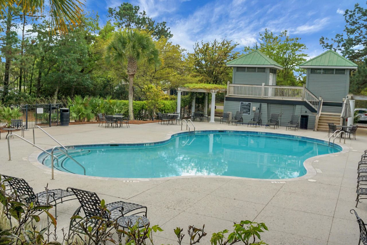 1307 Chardon Commons Photo 69