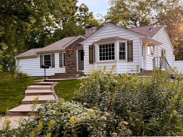 1803 Arona Street , Falcon Heights, MN 55113