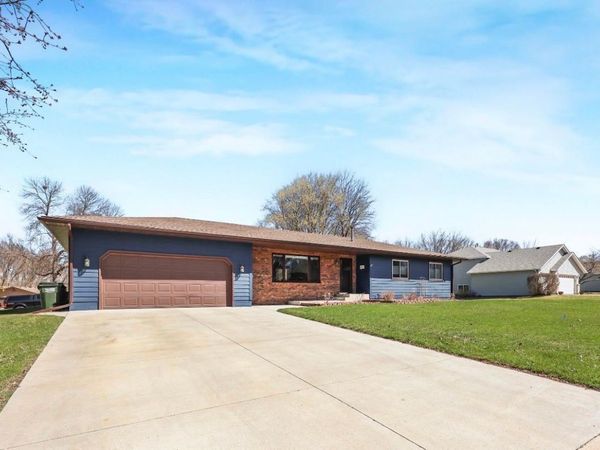2 6th Avenue S, Sartell, MN 56377