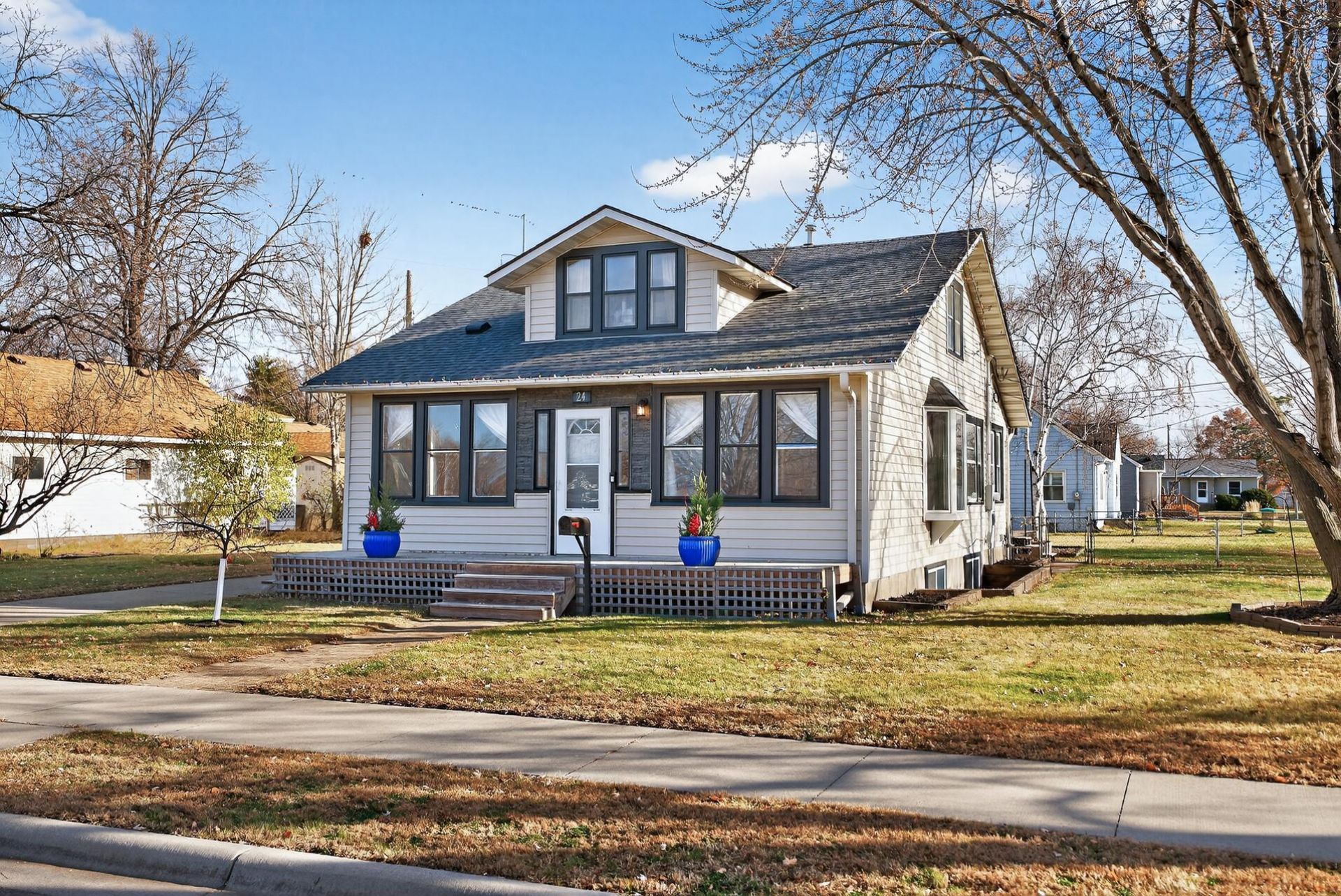 24 3rd Avenue SE, Osseo, MN 55369