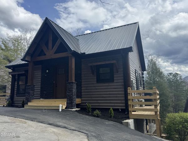 1723 Mountain Shadows Way, Gatlinburg, TN 37738