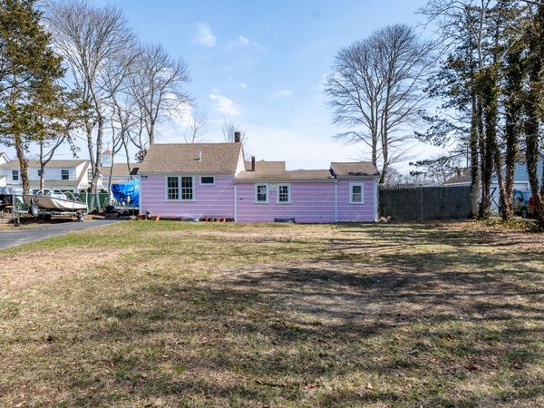 62 Pine Avenue, Hyannis, MA 02601