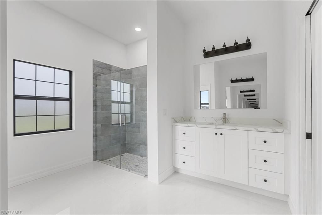 2005 NW 18th St, Cape Coral, FL 33993 Photo
