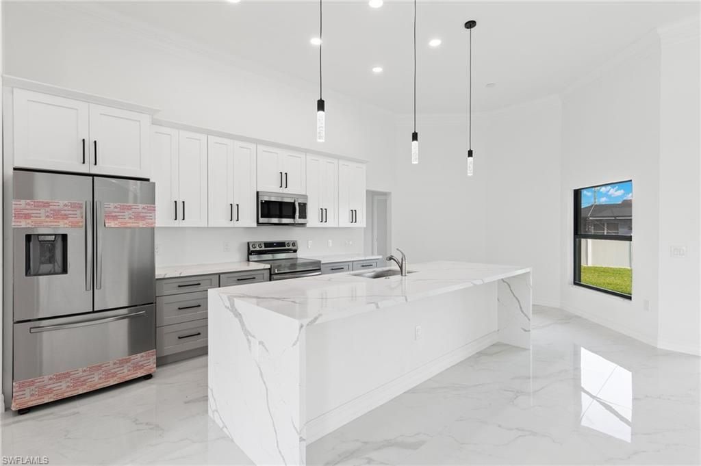 2005 NW 18th St, Cape Coral, FL 33993 Photo