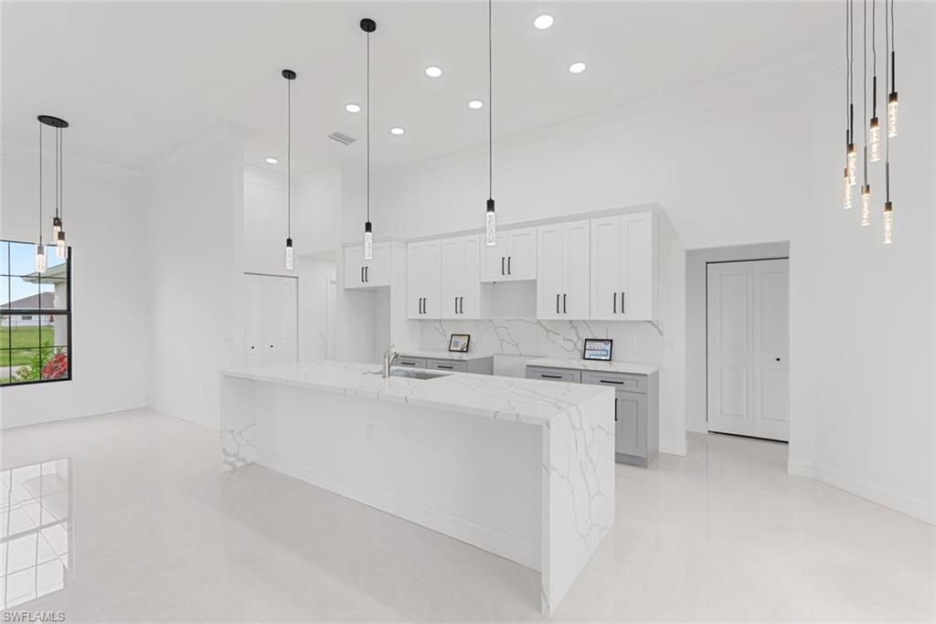 2005 NW 18th St, Cape Coral, FL 33993 Photo