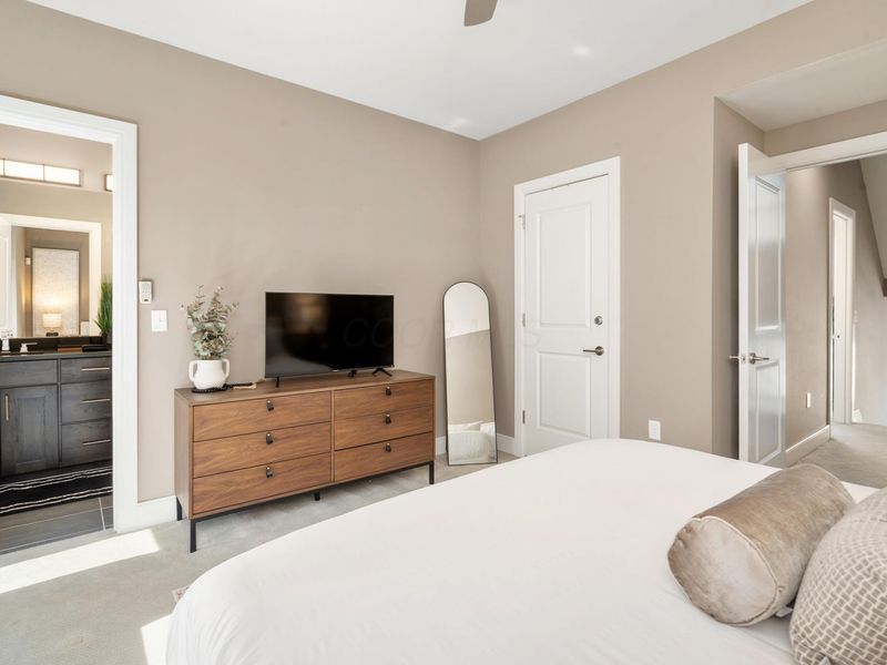 107 Aston Row Lane , Columbus, OH 43201 Photo 14