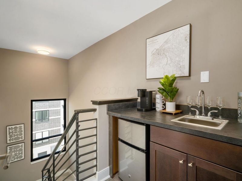 107 Aston Row Lane , Columbus, OH 43201 Photo 24