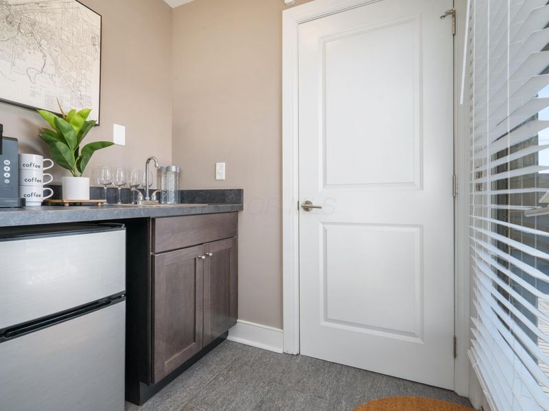 107 Aston Row Lane , Columbus, OH 43201 Photo 25