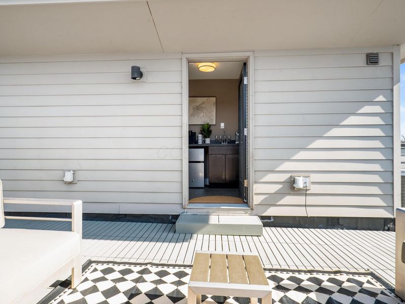 107 Aston Row Lane , Columbus, OH 43201 Photo 27