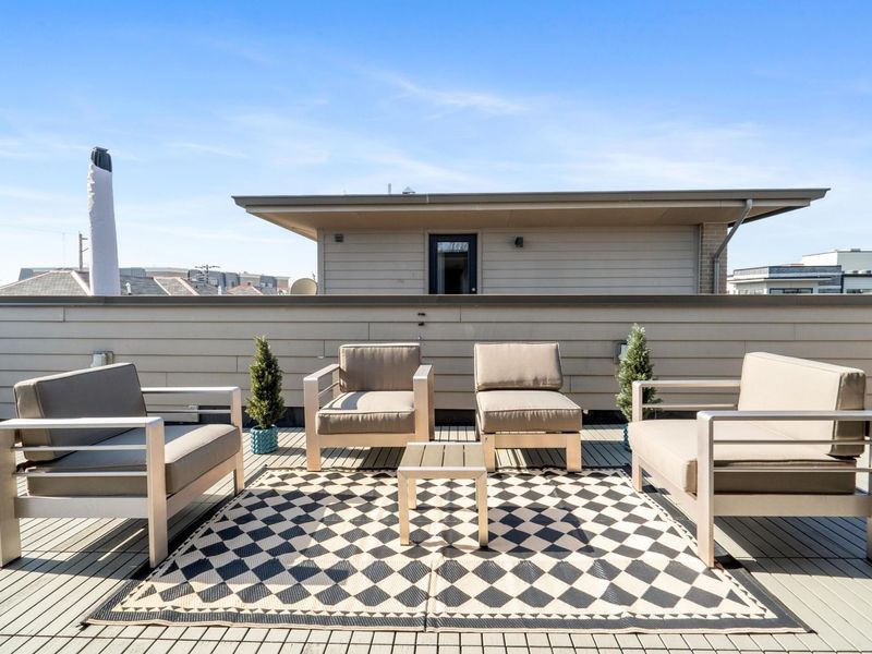 107 Aston Row Lane , Columbus, OH 43201 Photo 28