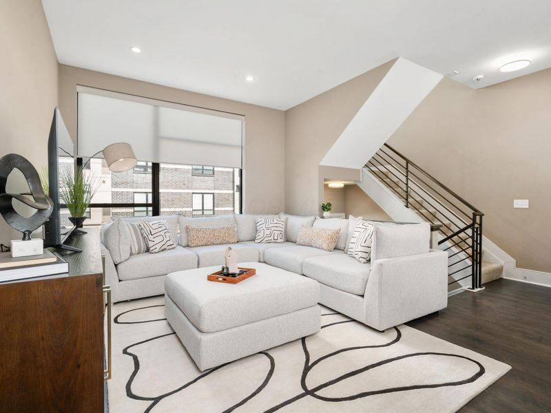 107 Aston Row Lane , Columbus, OH 43201 Photo 3