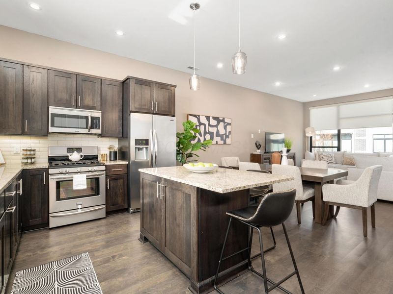 107 Aston Row Lane , Columbus, OH 43201 Photo 7