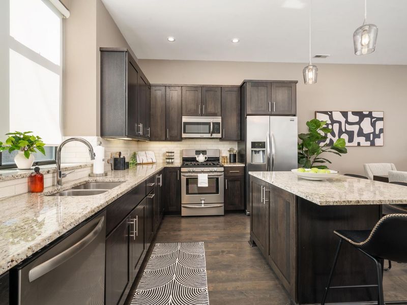 107 Aston Row Lane , Columbus, OH 43201 Photo 9